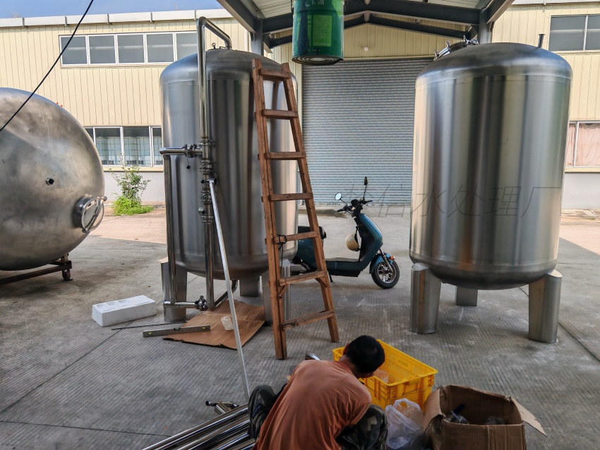 หลักการทำงานของเครื่องบรรจุน้ำดื่มบรรจุถัง: โครงสร้างระบบ ตรรกะการควบคุม และเกณฑ์การประเมินความเหมาะสม