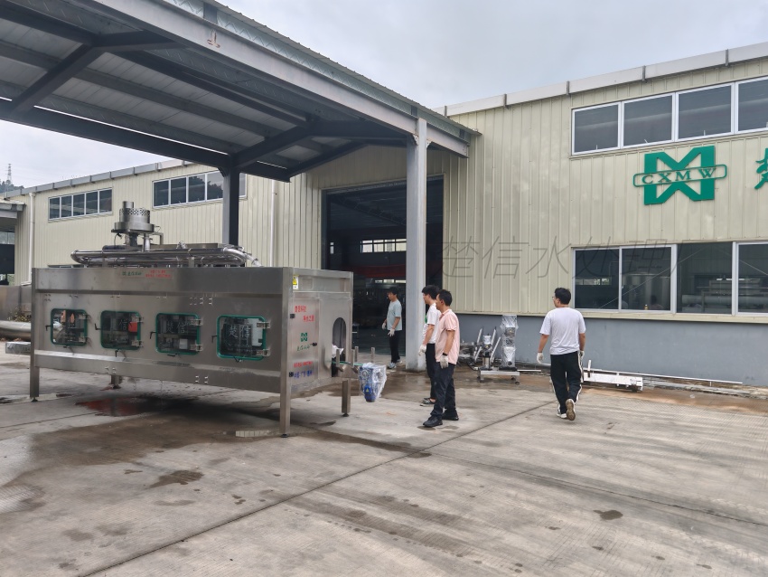ก่อนเลือกสายการบรรจุถังอัตโนมัติแบบครบวงจร | อุปกรณ์รวมกระบวนการล้าง-บรรจุ-ปิดฝาสำหรับถังขนาด 10 ลิตร–18.9 ลิตร: สิ่งที่